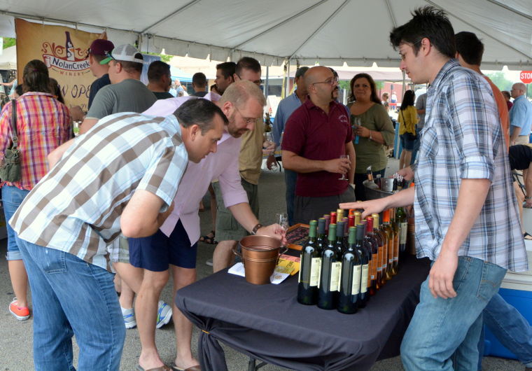 Art & Wine on the Square